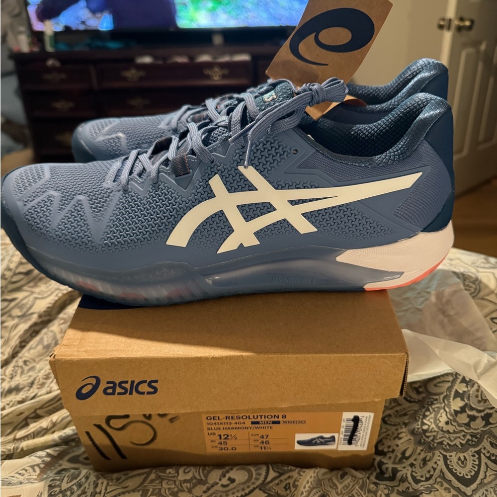 ASICS Gel Resolution 8 in Blue and White